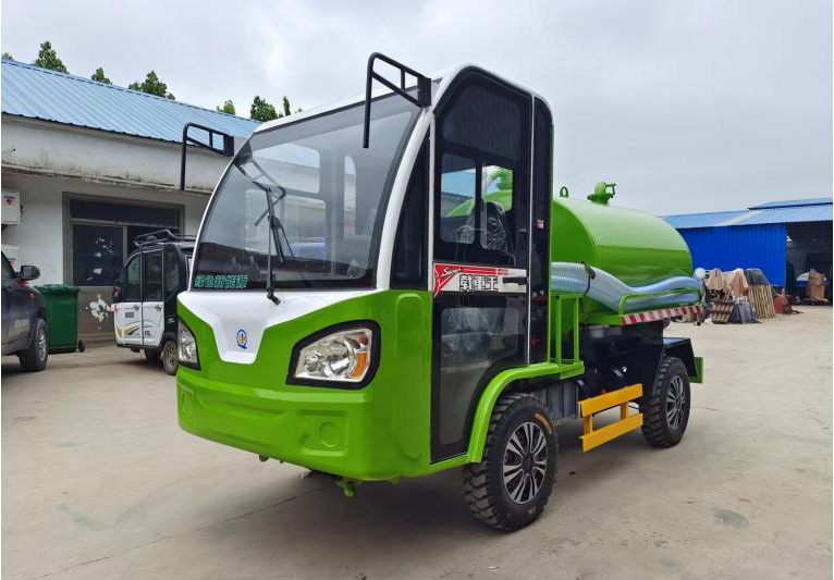 电动四轮吸粪车